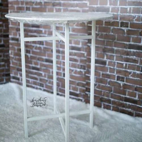 (CYB) Table - White Round Table (for cake)