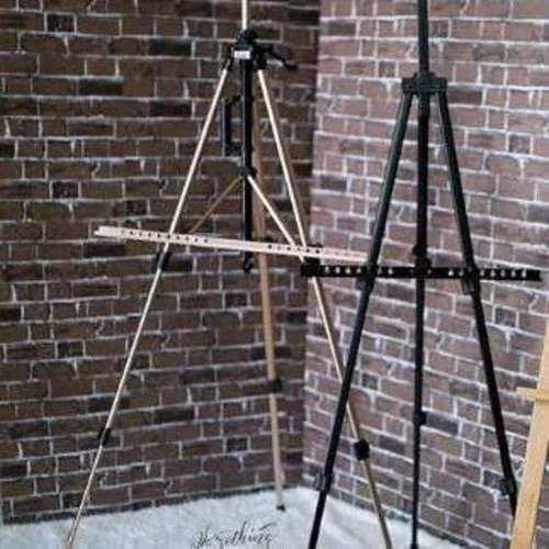 (CYB) Tripod Easel - Chrome