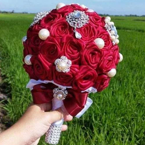 Exclusive Hand Bouquet Red