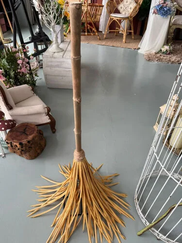 (SM) Broom