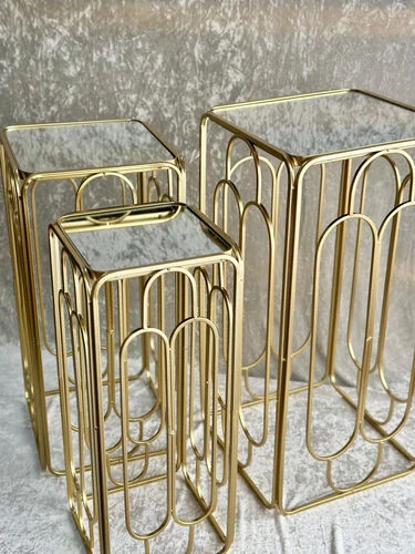 ™ Curvy Mirror Box - L