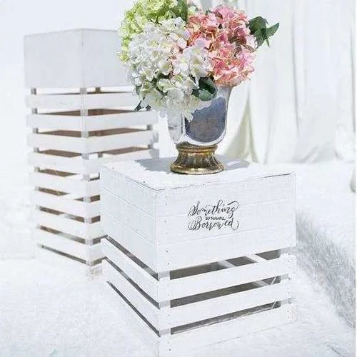 White Stand - M